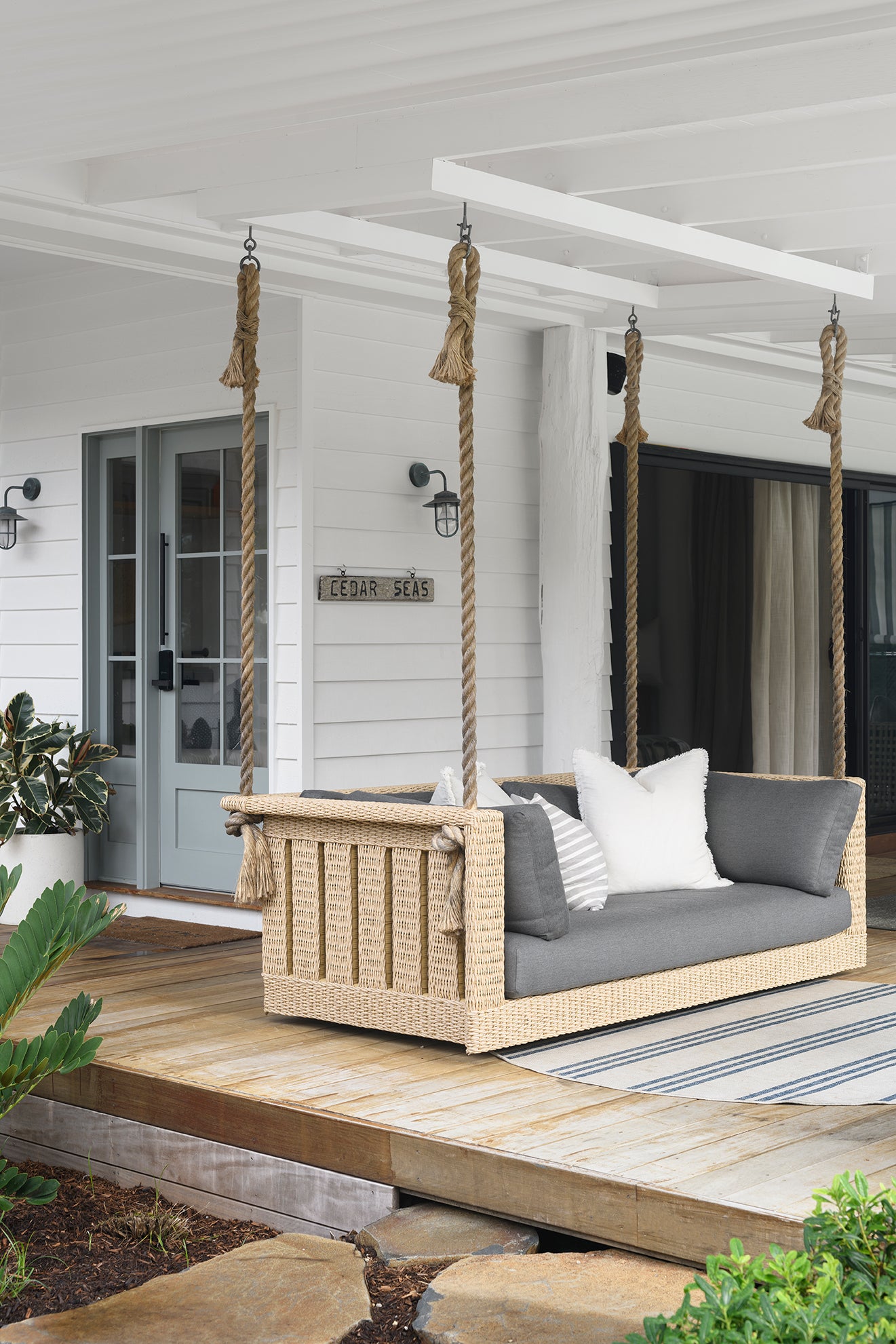 Hanging Lounge