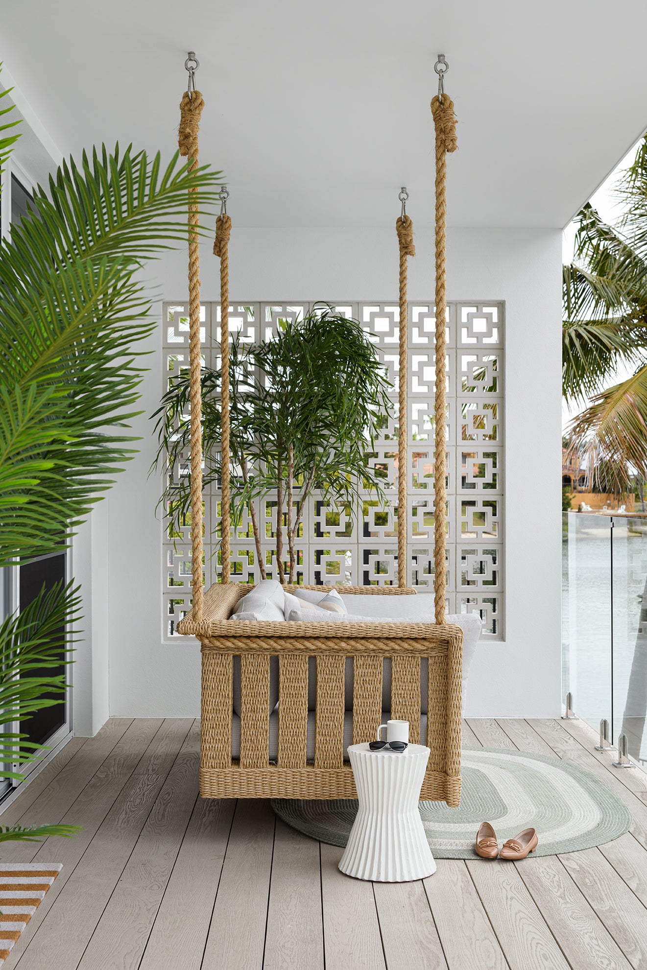 Hanging Lounge