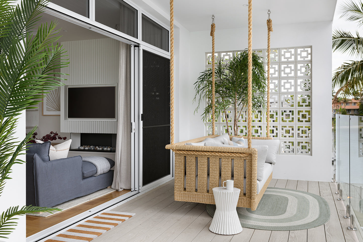 Hanging Lounge
